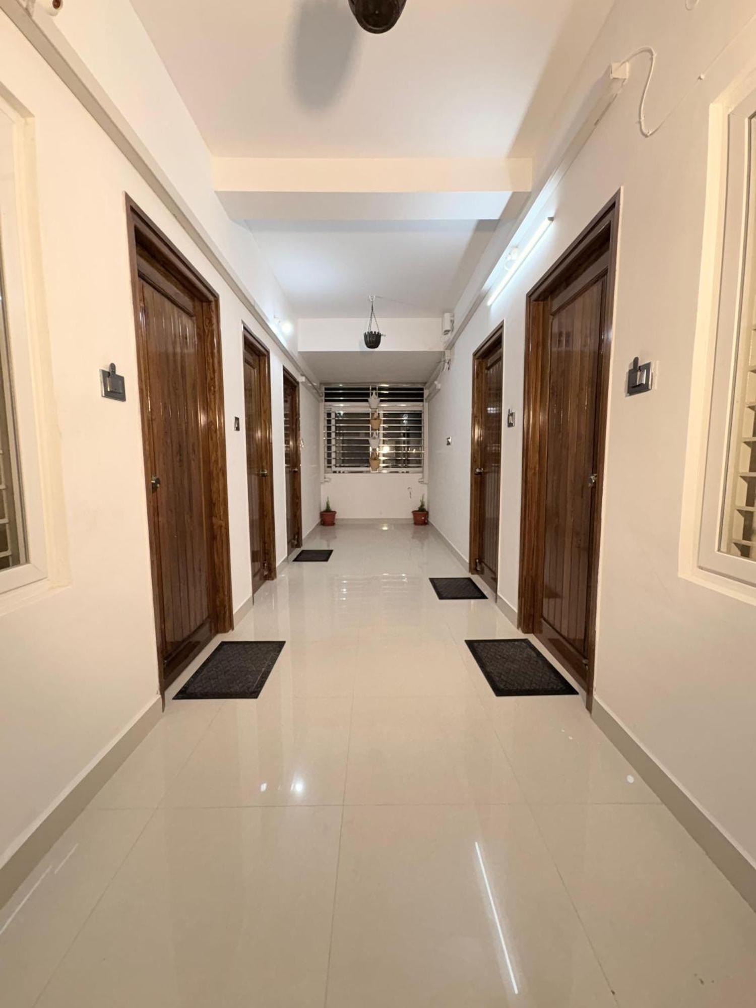 Spectra Inn Mysore Esterno foto